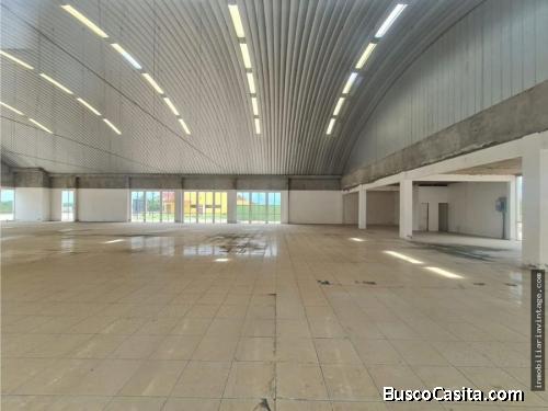 Local comercial sobre calle principal