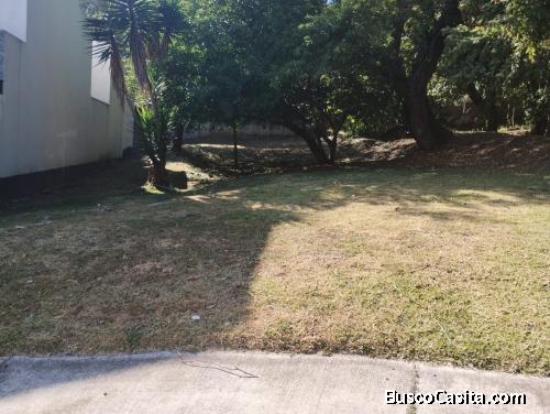 TERRENO EN VENTA EN LA FONTANA CARRETERA A EL SALVADOR