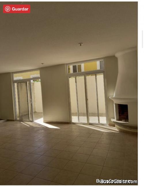 Casa de 2 niveles Residencial Entre Encinos San Lucas