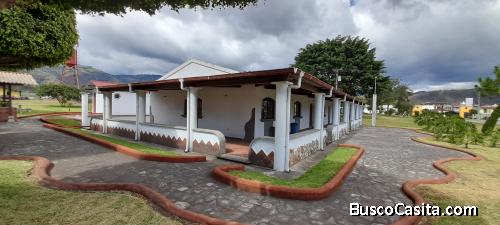 Terreno residencial en venta de 10x30 metros en a 25 min de #AntiguaGuatemala 