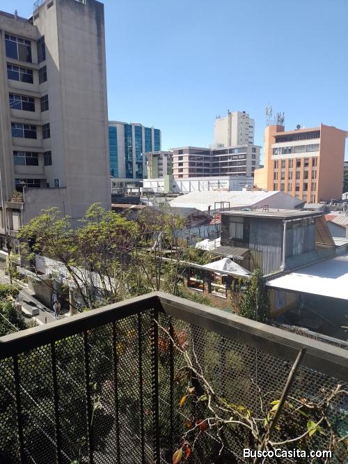 APARTAMENTO EN RENTA ZONA 4