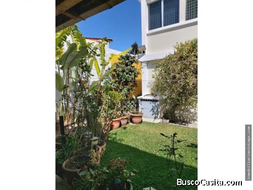 preciosa casa en San crsitobal z 8 mixco