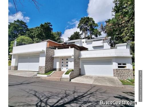 Preciosa Casa en Km. 12.7 Carretera a El Salvador