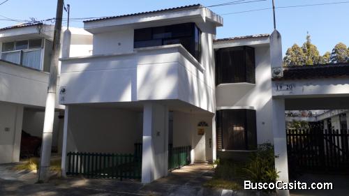 Se vende Casa ubicada en Residenciales Villas del Choacorral, San Lucas Sacatepéquez