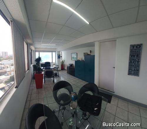 Alquiler Plaza Buro 86.50 metros oficina amueblada zona 10