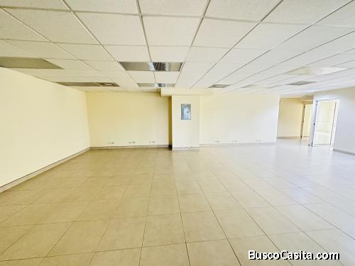 OFICINA TABICADA EN VENTA EN EUROPLAZA Z-14.