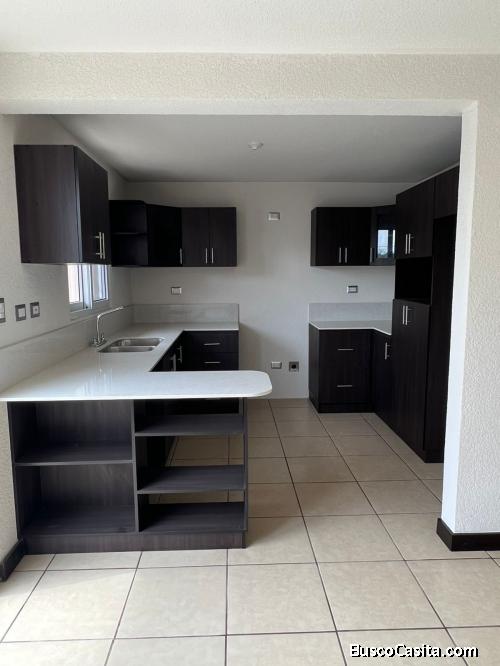 Casa en renta Condominio km. 25 Carretera al Salvador