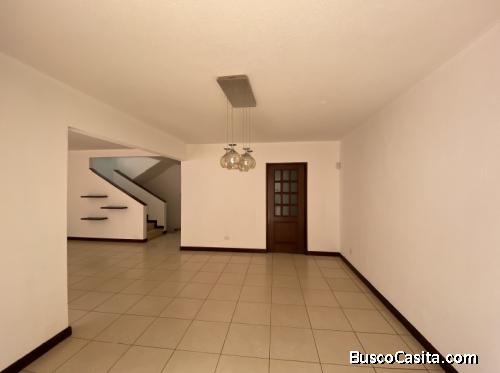 RENTO CASA ZONA 16 SAN ISIDRO