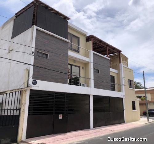 Vista Hermosa 2, Zona 15. Townhouse 3 Niveles, Terraza. A Pocos Minutos De Supermercado La Torre.