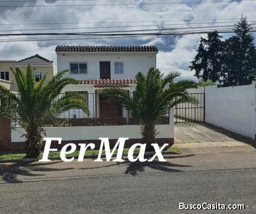 VENDO casa con jardín grande,  San José Pinula.  Terreno  12 x 36 mts