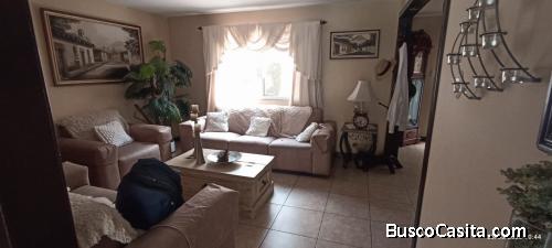 Vendo bonita casa en Bosques de San Marino