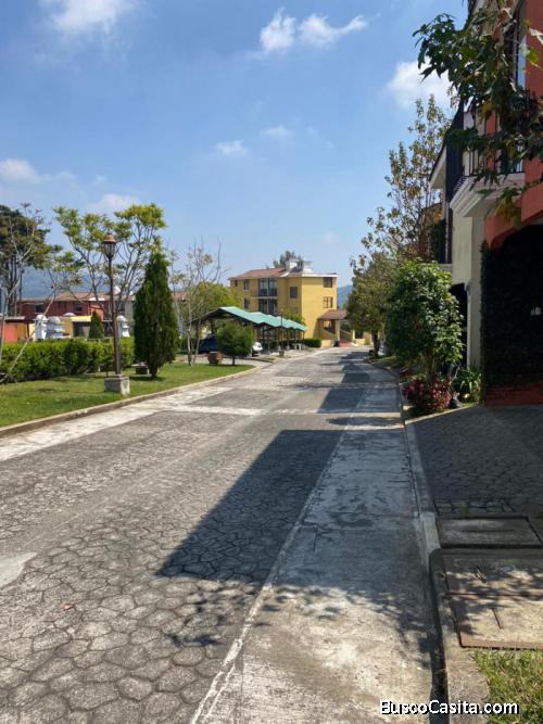 En renta, Citymax Antigua ofrece casa en condominio en San Lucas Sacatepéquez