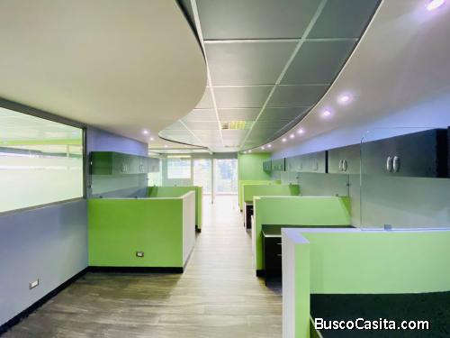 Alquilo Oficina en zona 10