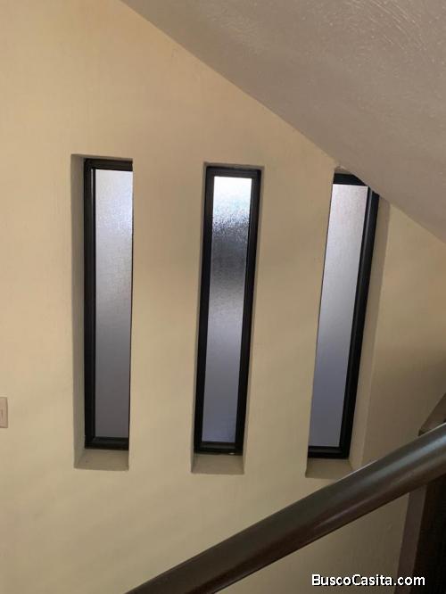 Linda Casa, casi nueva... 