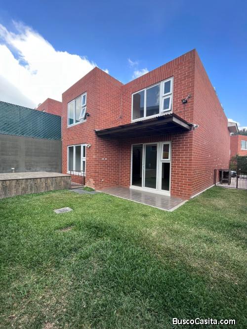 SE VENDE CASA EN CONDOMINIO LA ENSENADA DE SAN ISIDRO EN ZONA 16
