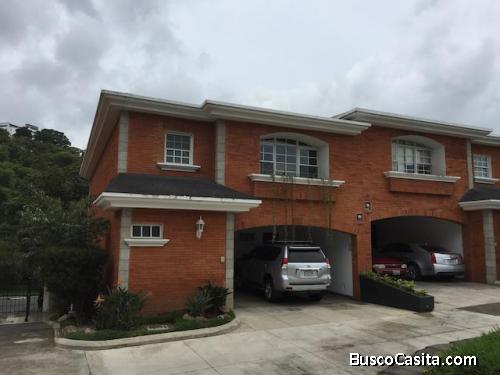 Casa en Renta Condominio El Jardín de Vista Hermosa,  VII, Zona 15