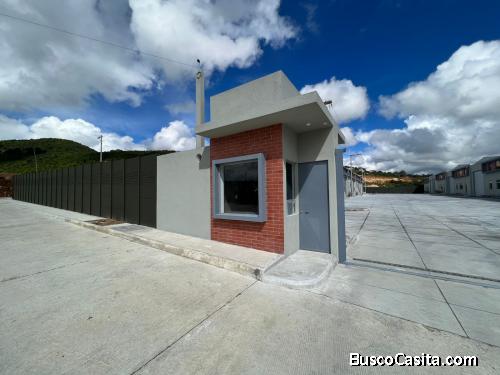 SE RENTA BODEGA EN COMPLEJO INDUSTRIAL LAS TUNAS 2 EN BOULEVARD MINERVA-NARANJO ZONA 4 DE MIXCO