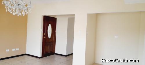 Casa en renta en Vistas de San Isidro z. 16