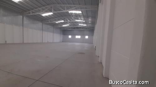 RENTO NAVE ZONA 4 MIXCO