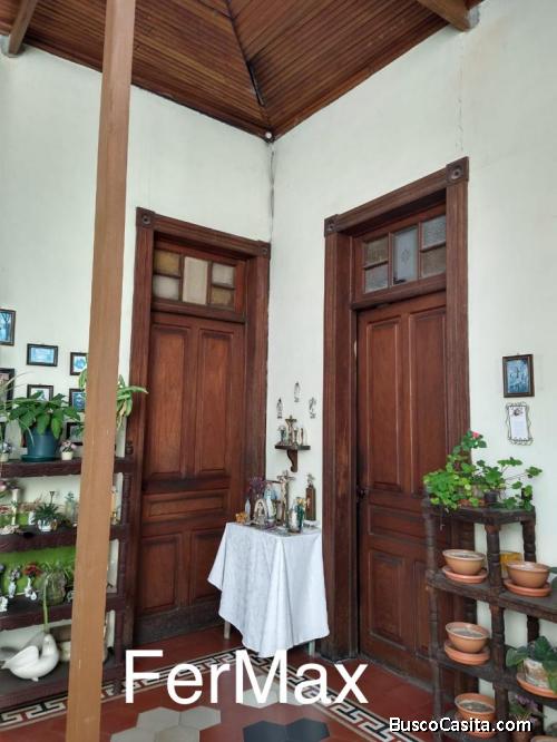 Se Vende preciosa casa en zona 1