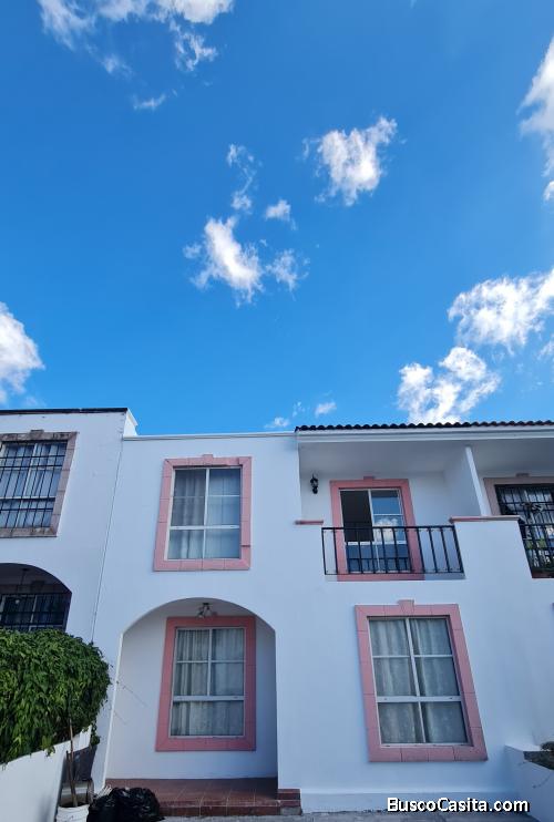 VENDO CASA ALAMEDAS DE VILLA FLORES SECTOR 5 Q.910,000.00