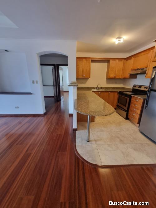 Zona 10 Apartamento en Renta de 2 habitaciones excelente Ubicacion