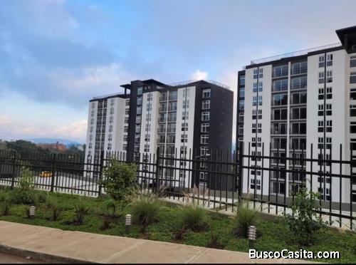 SE RENTA APARTAMENTO EN EDIFICIO BARI EN CAES Km. 20 FRAIJANES