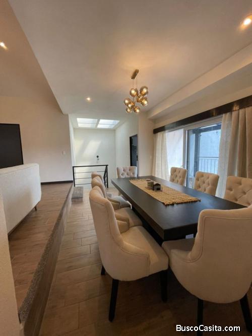 Casa semi amueblada en renta en CAES