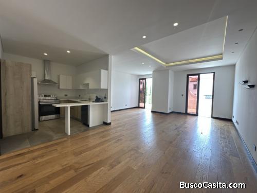 Apartamento Súper Amplio con Terraza en Renta en Cayalá