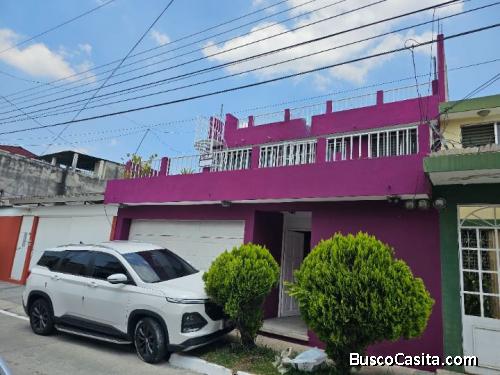 Casa con Apto independiente en Venta Rivera del Rio SMP