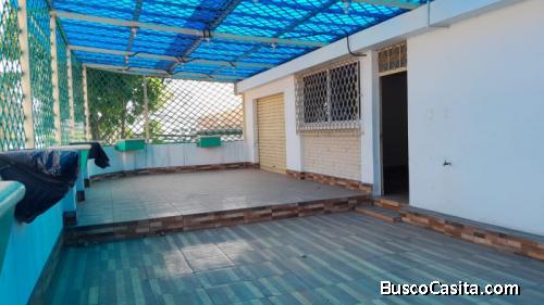 CASA CON USO COMERCIAL EN RENTA EN ZONA 9 GUATEMALA.