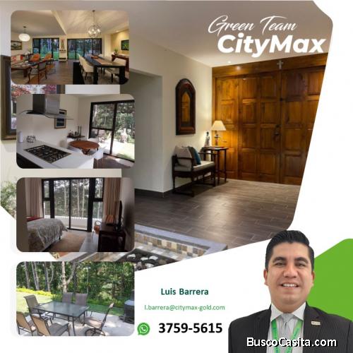 Casa de dos niveles en venta en Club Hacienda Nueva