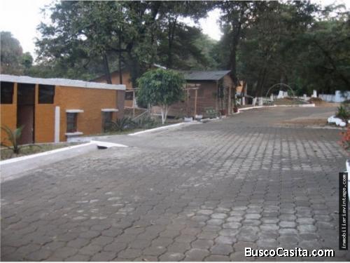 Vendo Propiedad ubicada al final de la Roosvelt, a orilla de carretera