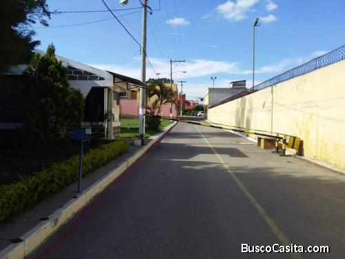 CASA EN ALQUILER EN MIXCO ZONA 4.