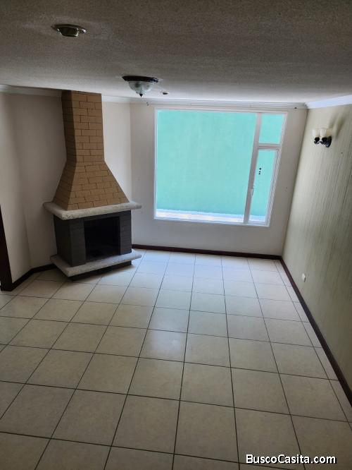 Casa en venta en Paseo Santa Luz entrada a San José Pinula