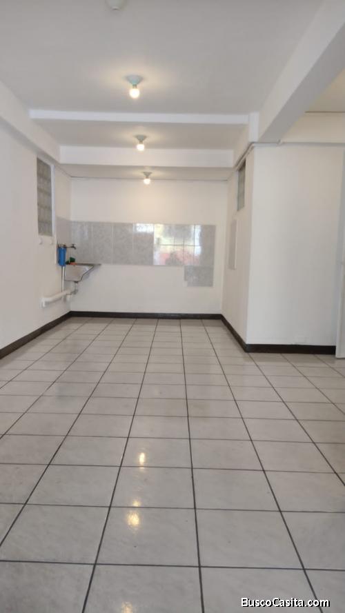 EN ALQUILER LOCAL COMERCIAL CERCA DE LA ROOSVELT ZONA 7