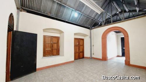 EN RENTA LOCAL EN EXCELENTE UBICACION EN ZONA 1