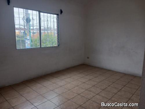 Casa Fuera de Garita en Boulevard Catalina Villa Nueva