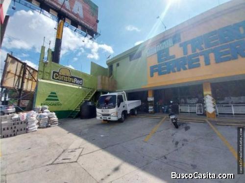Local comercial y bodega en renta sobre la interamericana