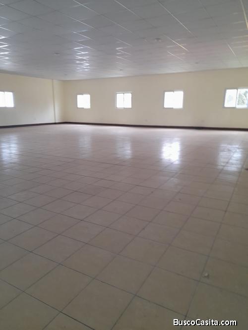 RENTO LOCAL COMERCIAL EN SAN LUCAS SACATEPEQUEZ