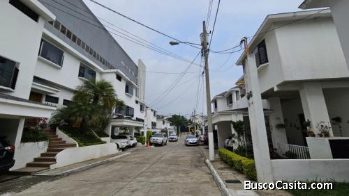 Casa En Venta En Condominio San Cristobal Mixco; Idi: 136207