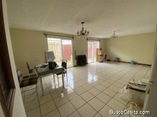 Casa En Renta En Jardines De Providencia Caes; Idi: 127219