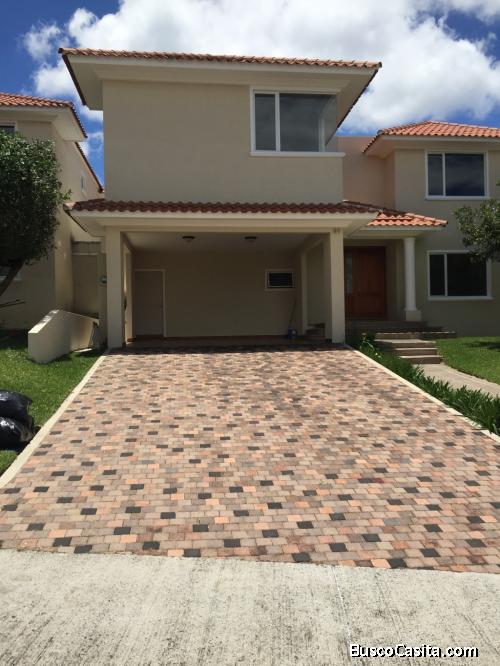 Casa Amplia En Renta En Portal Del Bosque Caes; Idi: 136664