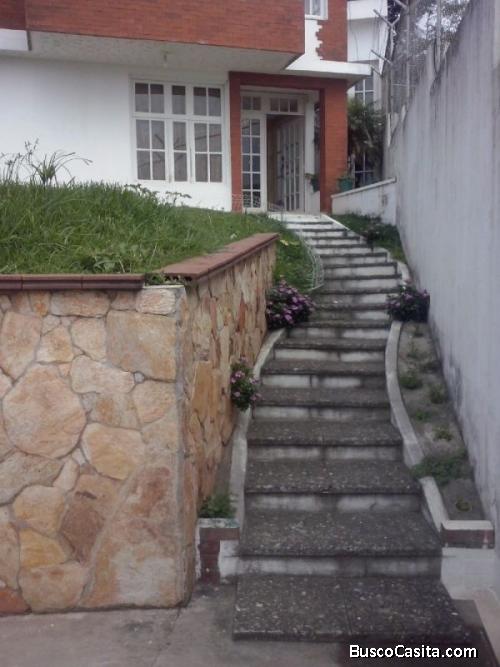 Casa En Venta En Pinares De San Cristobal Guatemala; Idi: 117597