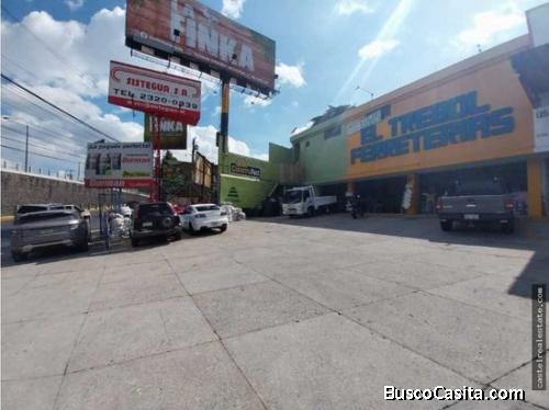 Local comercial y bodega en renta sobre la interamericana frente a los puentes de San Cristobal