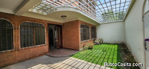 Residencia Sobre Avenida Independencia Zona 2; Idi: 136475