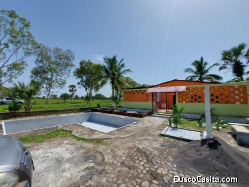 En Venta  Terreno Y Casa Vacacional En Taxisco; Idi: 124377