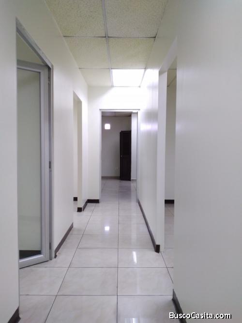 Oficina En Renta Con Muy Buena Ubicación En Zona 9.; Idi: 118978