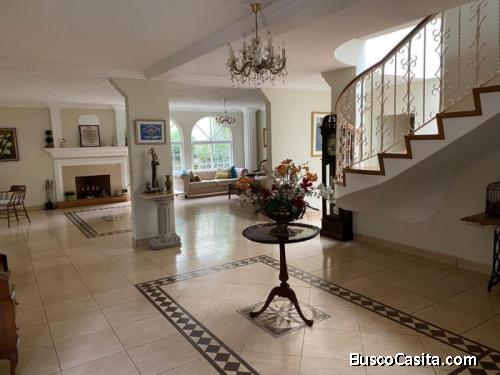 Residencia De Lujo En Venta Oakland Zona 10 Guatemala; Idi: 114495