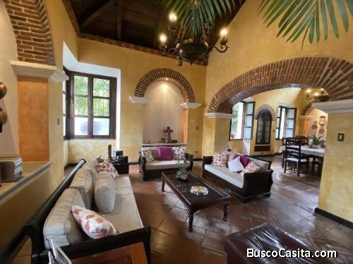 Casa En Venta En Casco De Antigua Guatemala; Idi: 112098